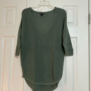Express Green 3/4 Sleeve Lightweight Sweater